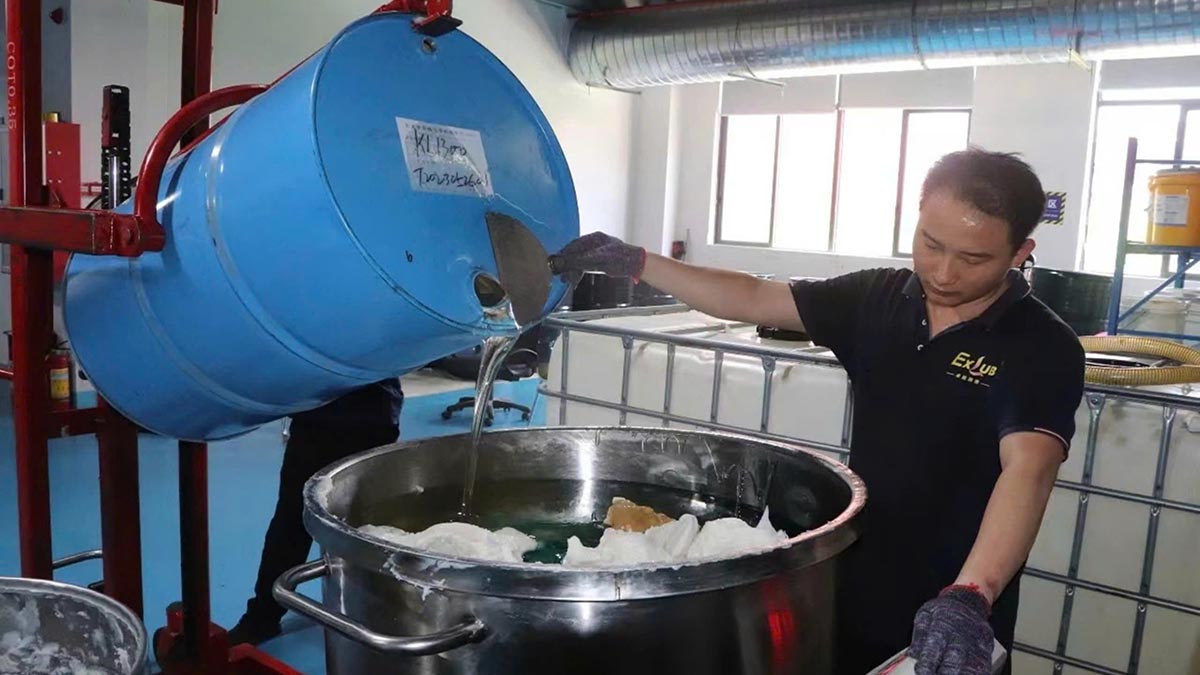 Công dụng mỡ bôi trơn